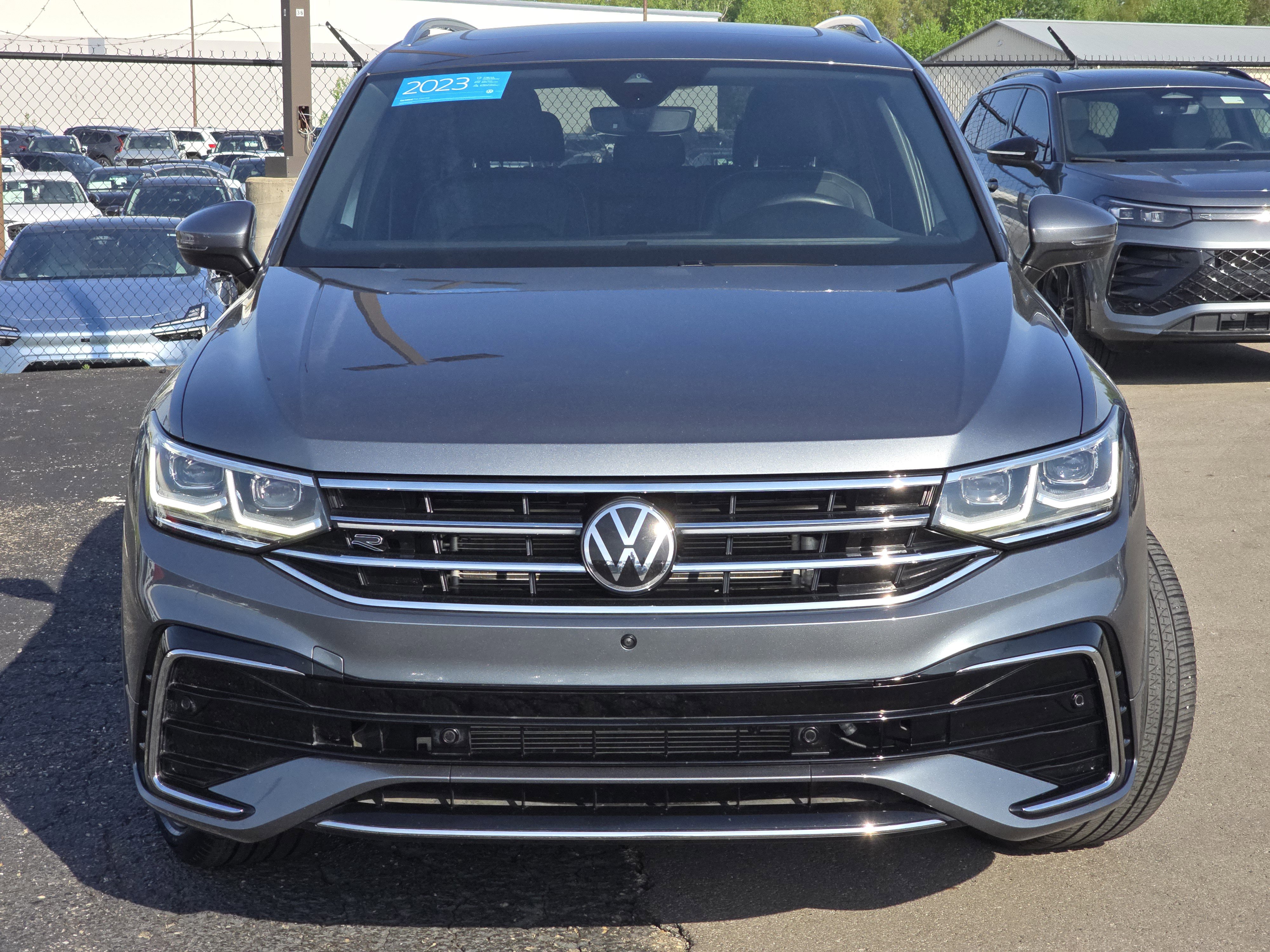 Certified 2023 Volkswagen Tiguan SEL R-Line AWD/4WD image 2