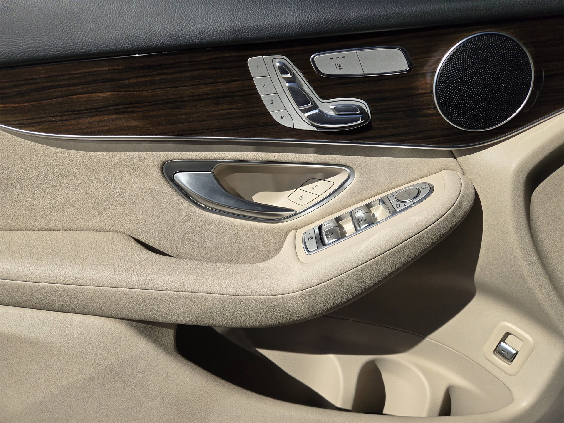 Used 2021 Mercedes-Benz GLC 300 image 20