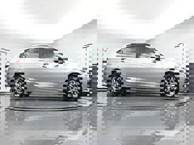 Used 2018 Chevrolet Cruze LT w/ Convenience Package image 33