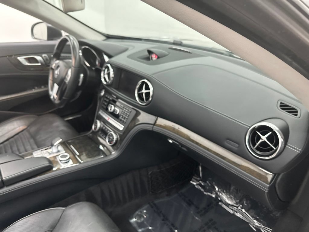 Used 2014 Mercedes-Benz SL 550 image 21