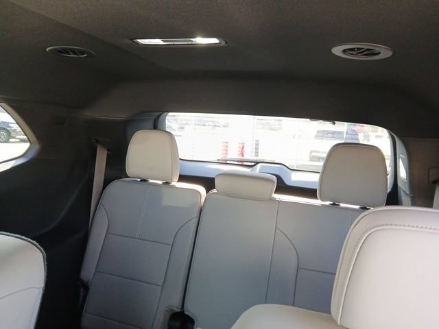 New 2027 GMC Acadia Elevation w/ Elevation Premium Package AWD/4WD image 23