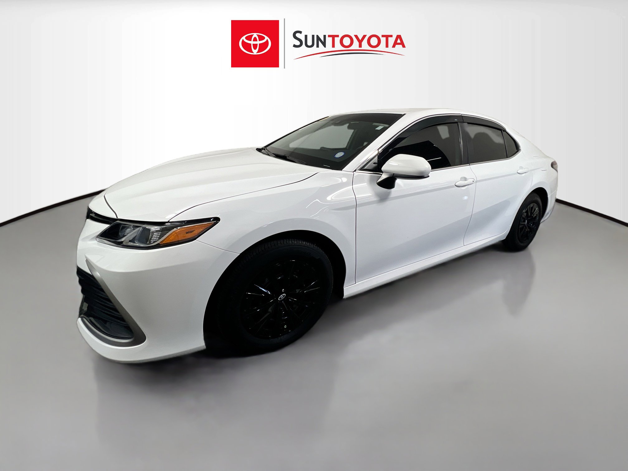 Used 2022 Toyota Camry LE image 9