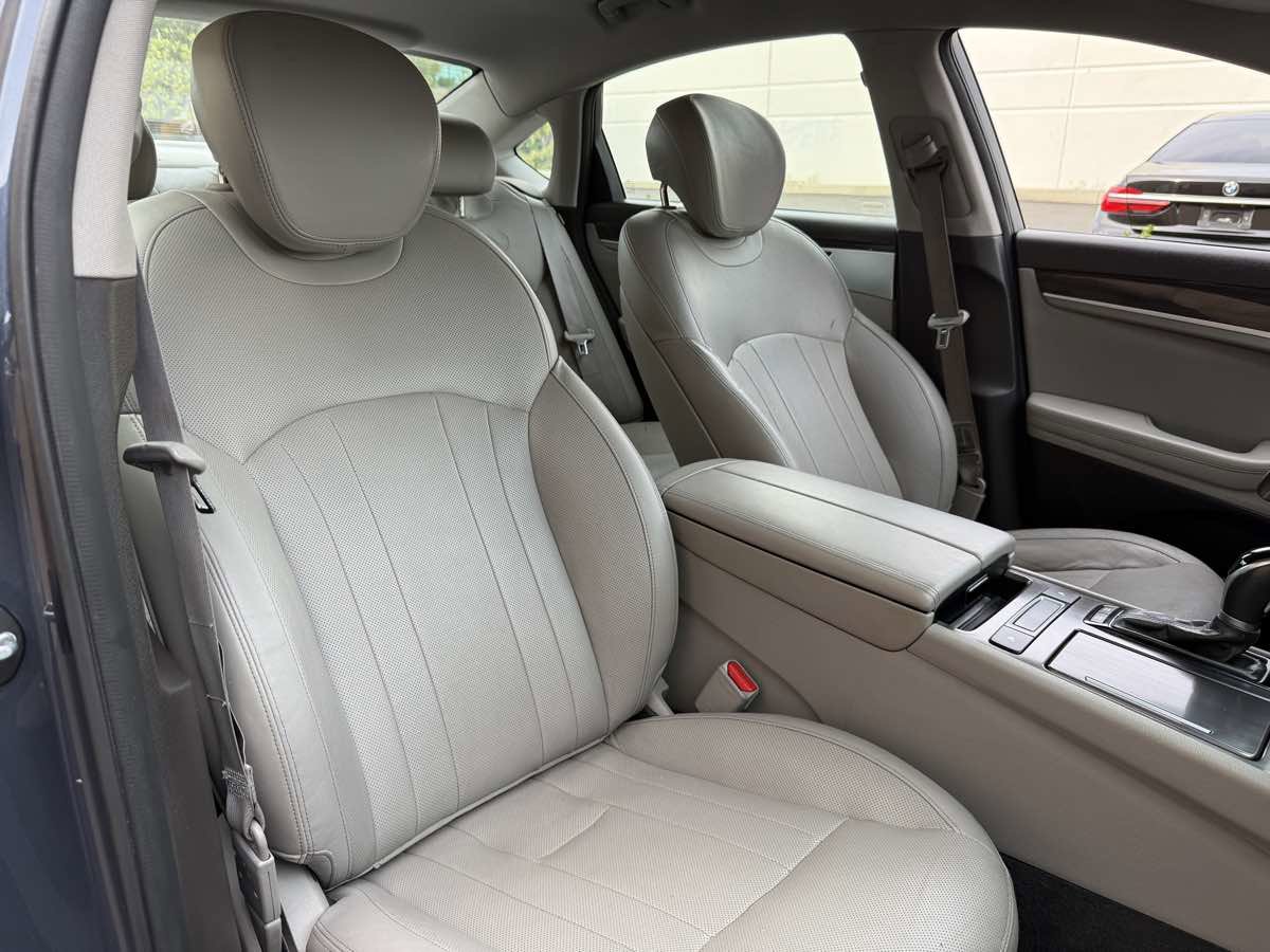 Used 2017 Genesis G80 3.8 image 69