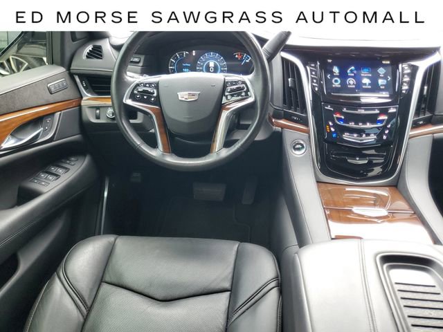 Used 2020 Cadillac Escalade Luxury image 17