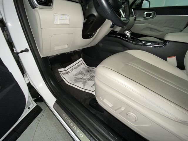 Used 2023 Kia Sorento SX FWD image 12