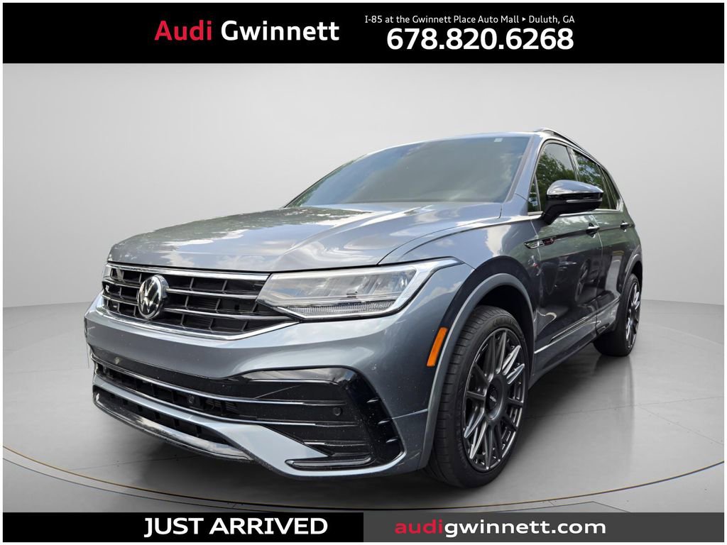 Used 2022 Volkswagen Tiguan SE R-Line FWD image 1