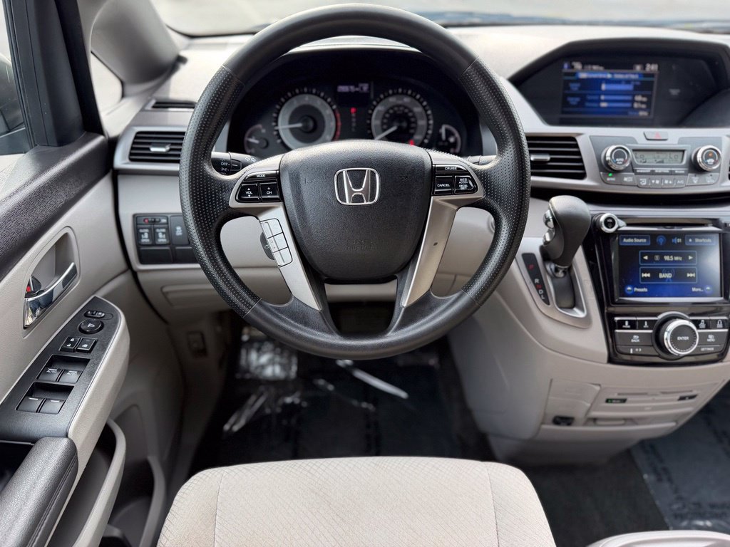 Used 2016 Honda Odyssey SE image 30