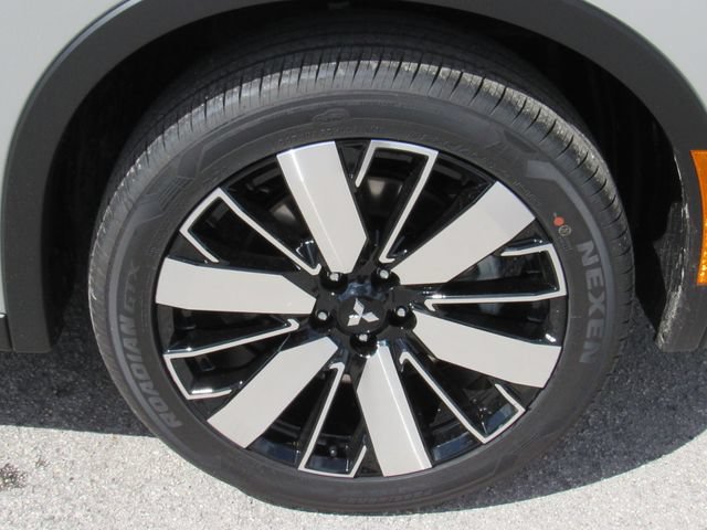 New 2026 Mitsubishi Outlander SE FWD image 11