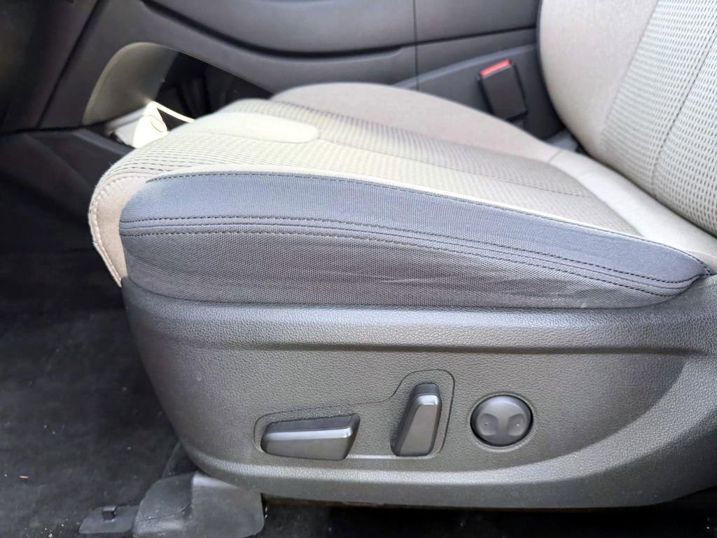 Certified 2023 Hyundai Santa Fe SEL image 16