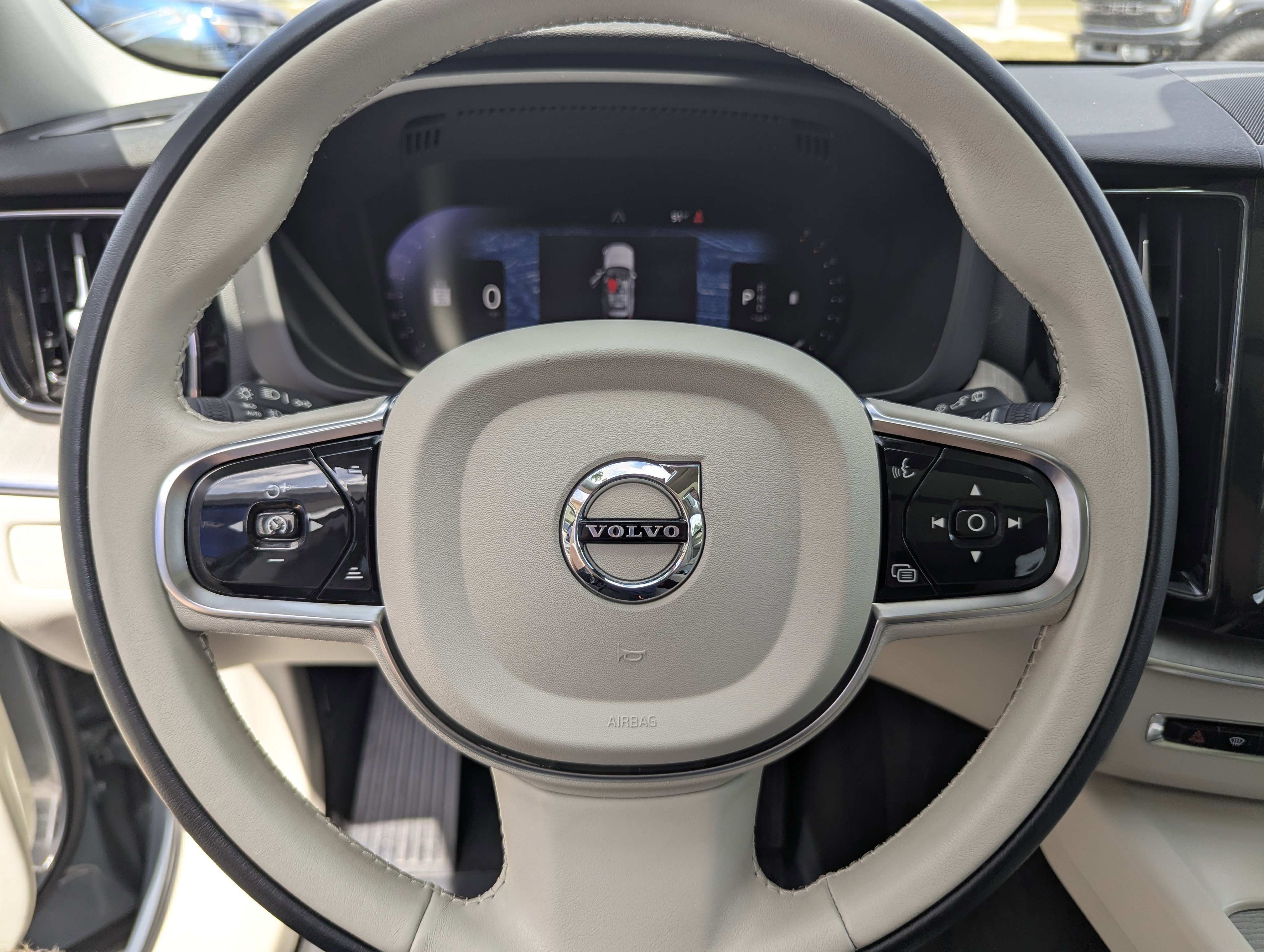 Used 2024 Volvo XC60 B5 Plus w/ Protection Package Premier AWD/4WD image 36