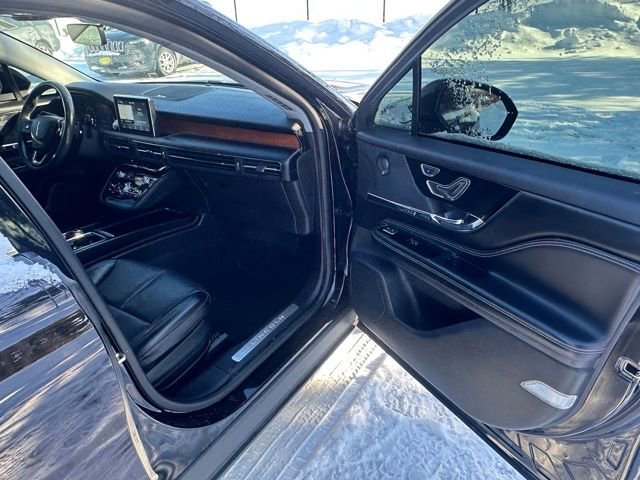 Used 2020 Lincoln Corsair Reserve w/ Elements Package image 11