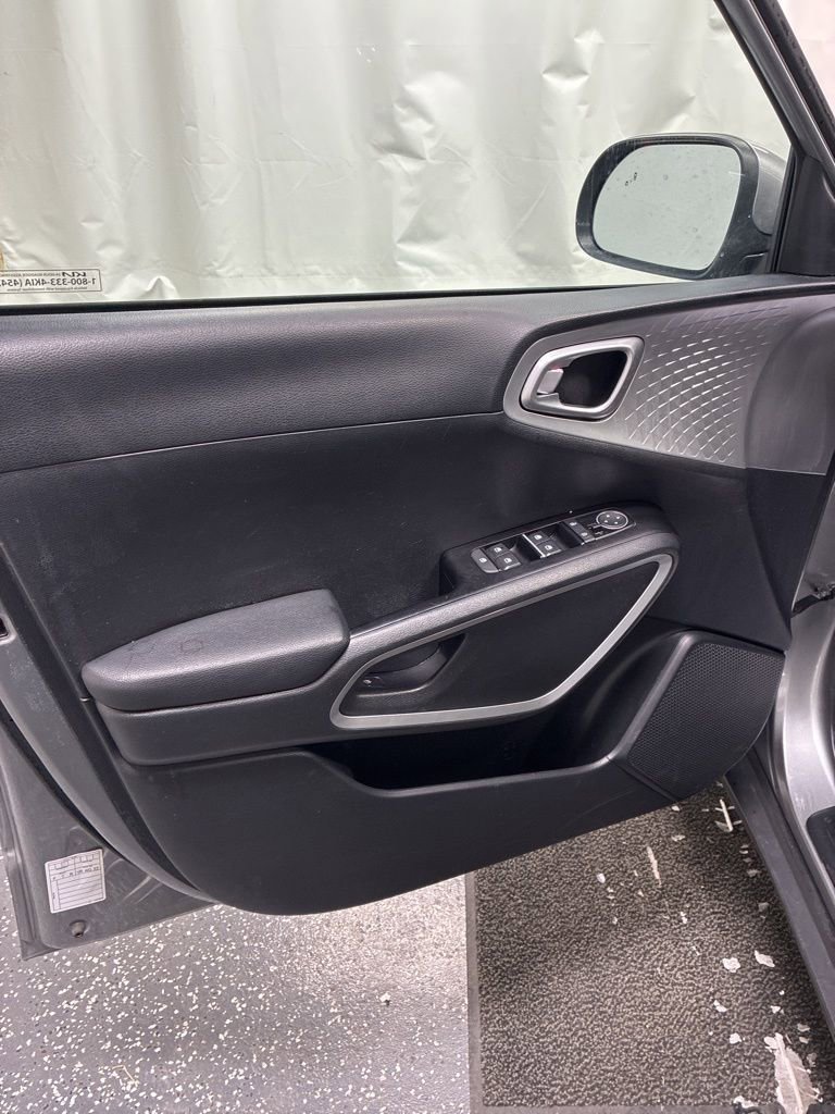 Used 2024 Kia Soul LX w/ Option Group 015 image 11