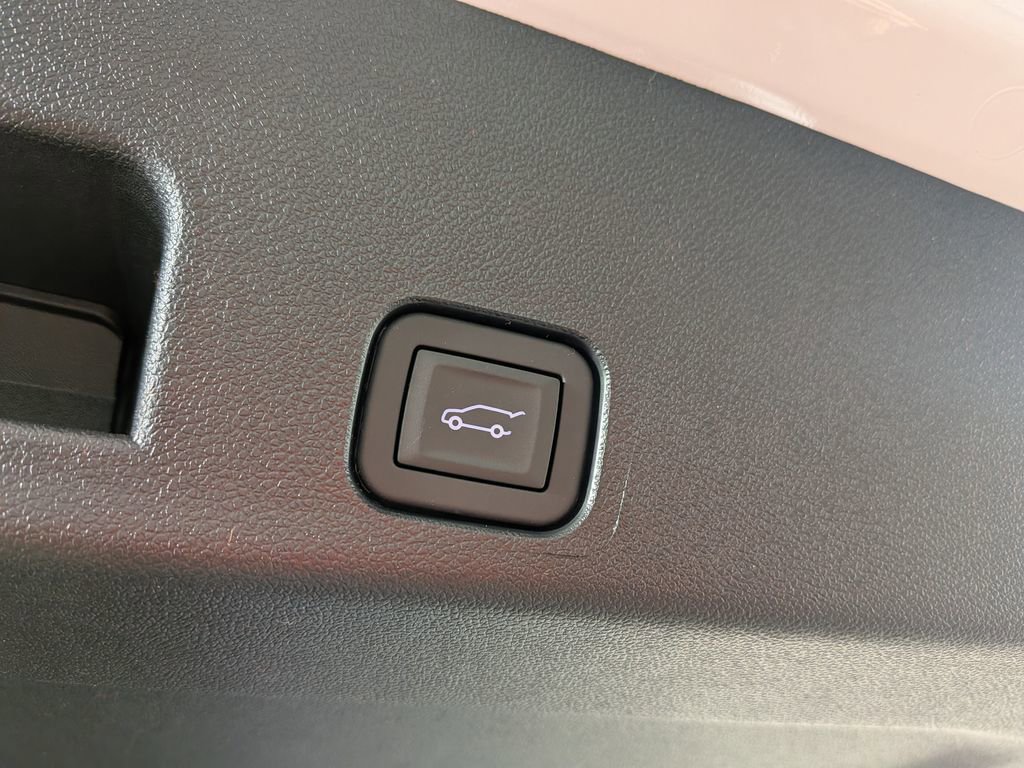New 2026 GMC Acadia Elevation image 11