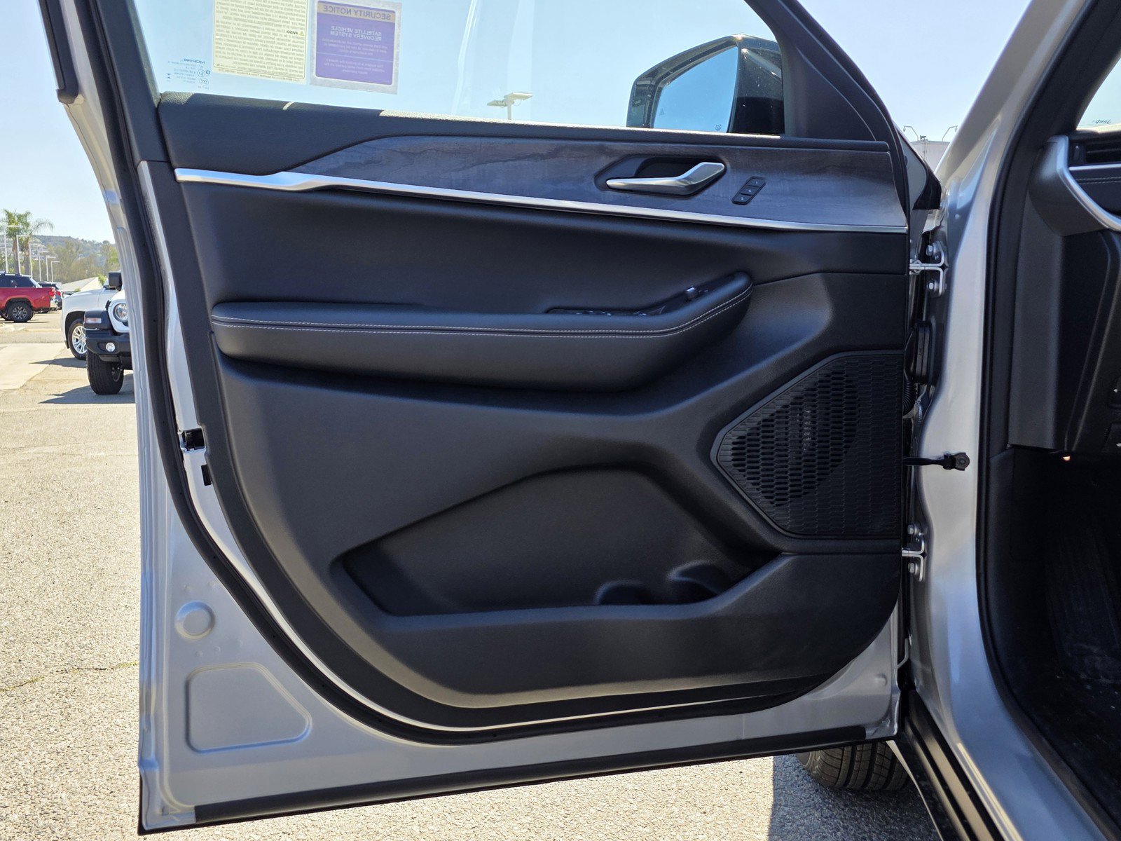 New 2025 Jeep Grand Cherokee Limited image 11