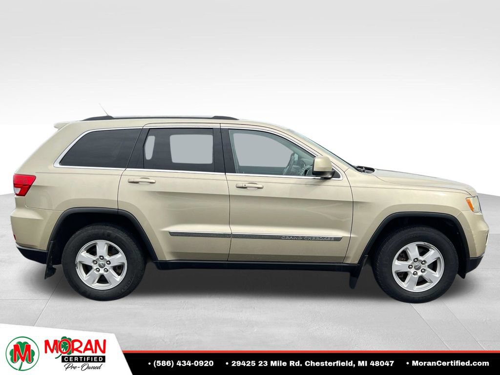 Used 2011 Jeep Grand Cherokee Laredo AWD/4WD image 6