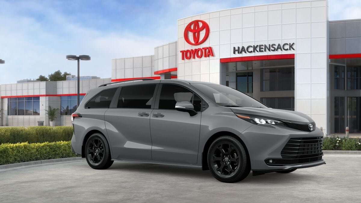 New 2026 Toyota Sienna XLE Woodland Edition AWD/4WD image 14