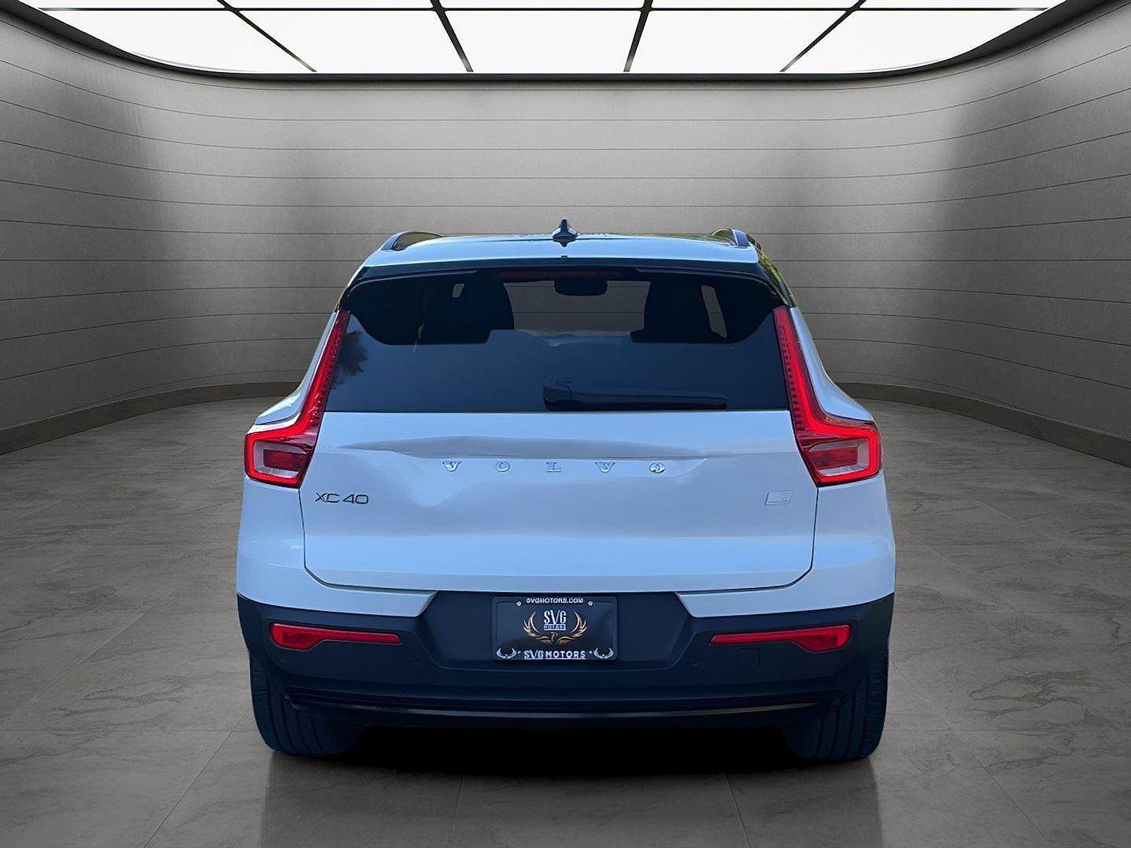 Used 2021 Volvo XC40 P8 Recharge w/ Advanced Package image 5