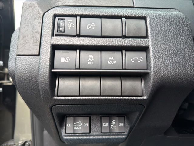 Used 2025 Toyota Tacoma Limited image 21
