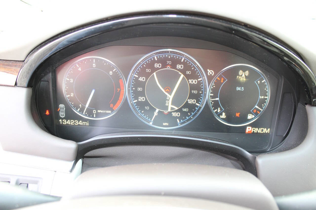 Used 2013 Cadillac XTS Platinum image 15