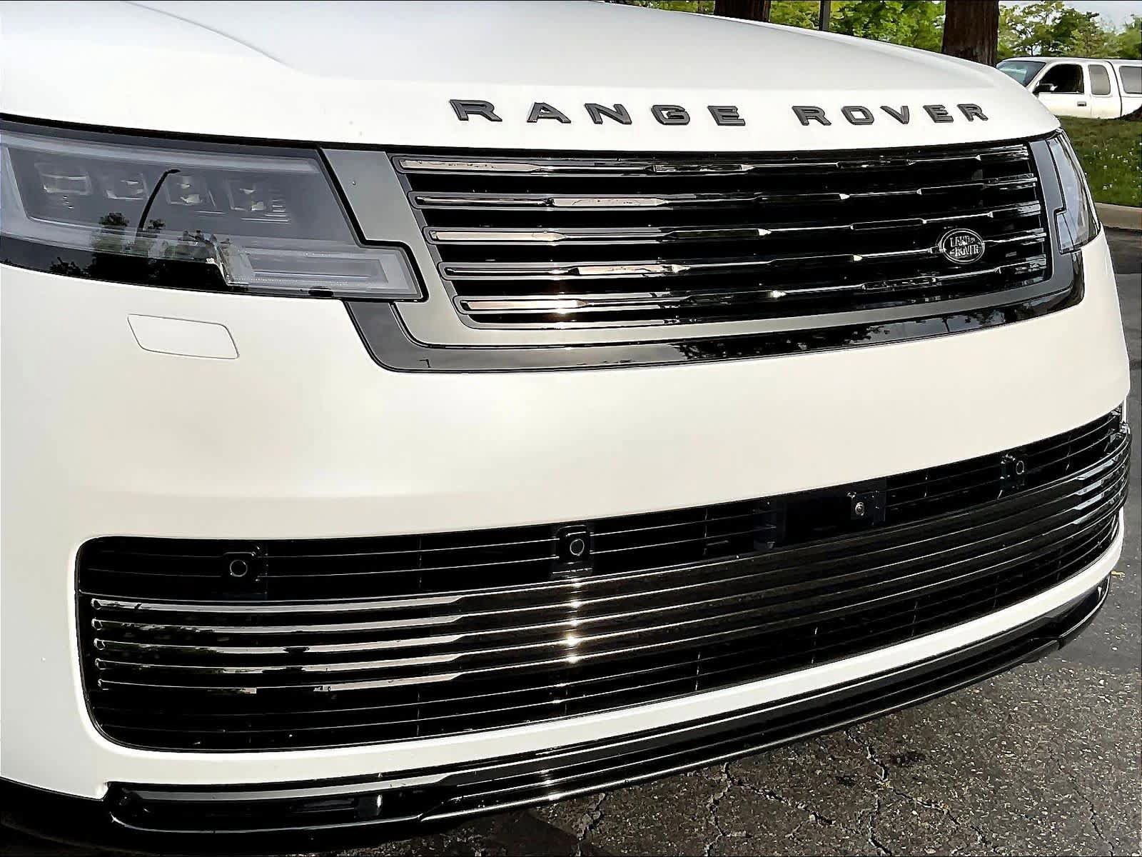 New 2026 Land Rover Range Rover SV AWD/4WD image 34