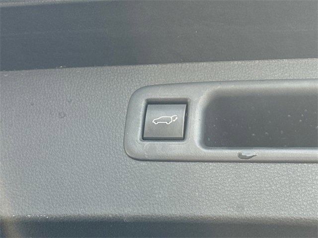 Used 2023 Toyota Highlander XLE image 7