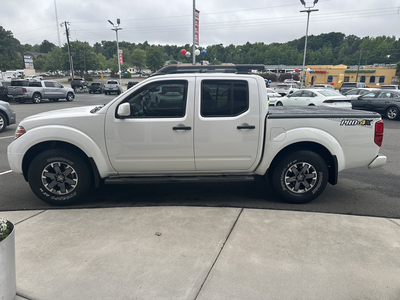 Used 2020 Nissan Frontier PRO-4X w/ Pro-4x Utility Package AWD/4WD image 5