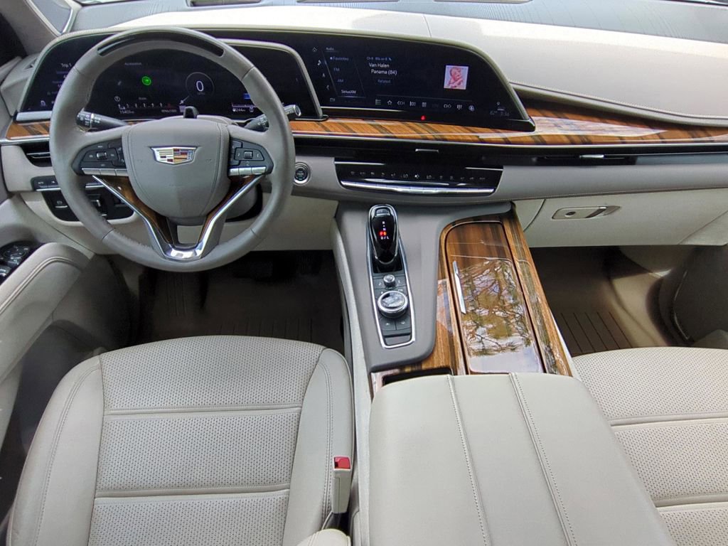 Used 2024 Cadillac Escalade Sport Platinum w/ LPO, ONYX Package AWD/4WD image 12