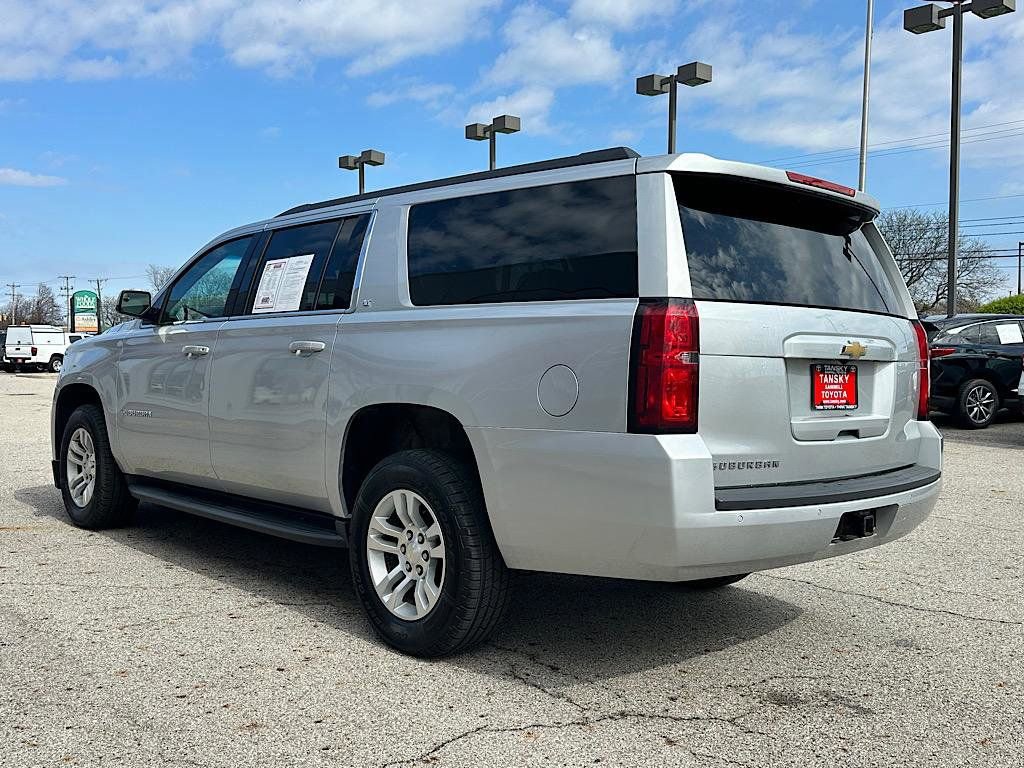 Used 2019 Chevrolet Suburban LT image 3