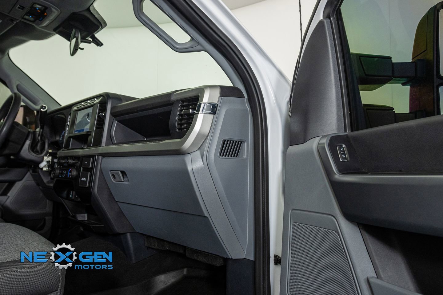 Used 2024 Ford F250 XL w/ STX Appearance Package image 35