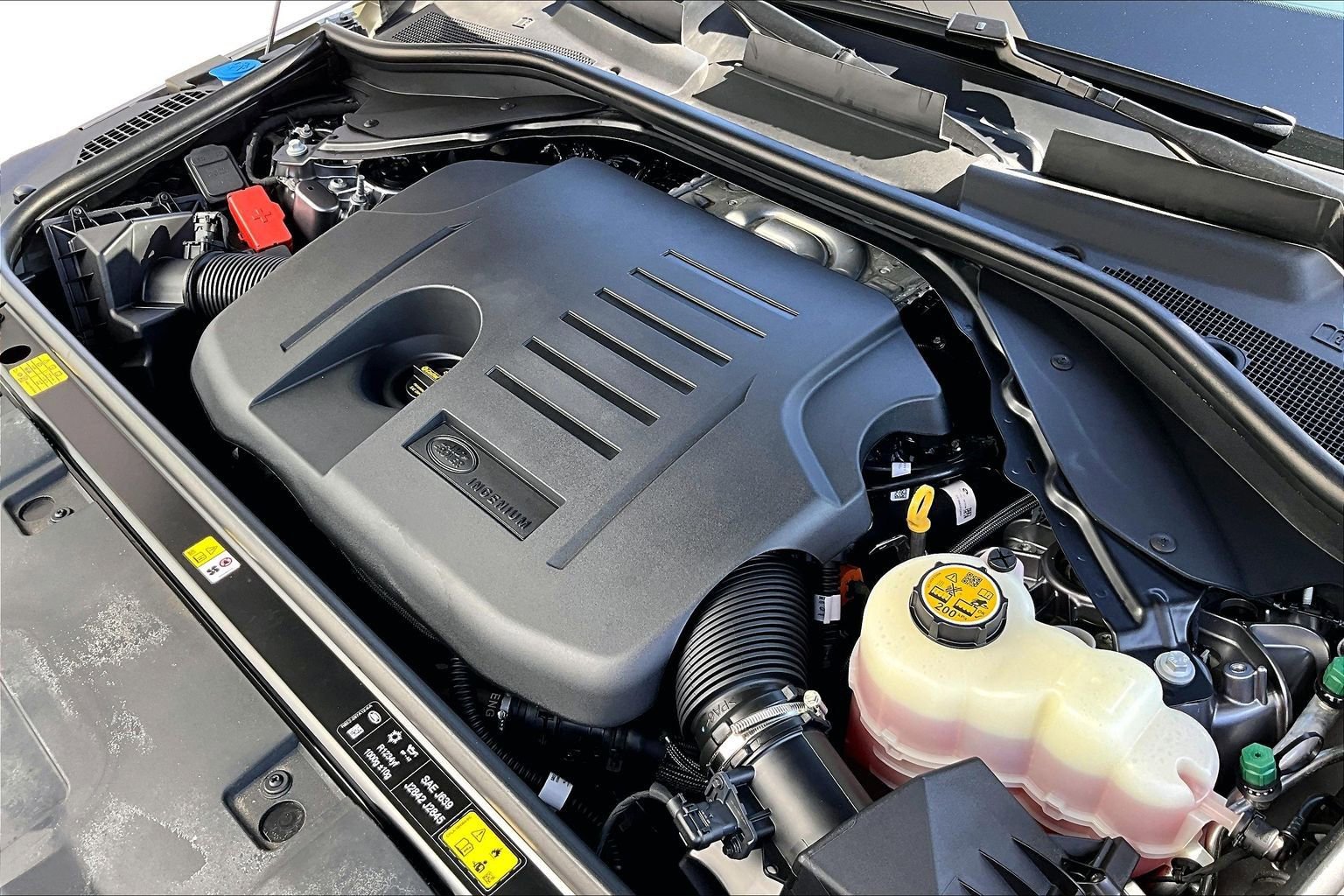 Certified 2025 Land Rover Range Rover Sport Dynamic SE image 31