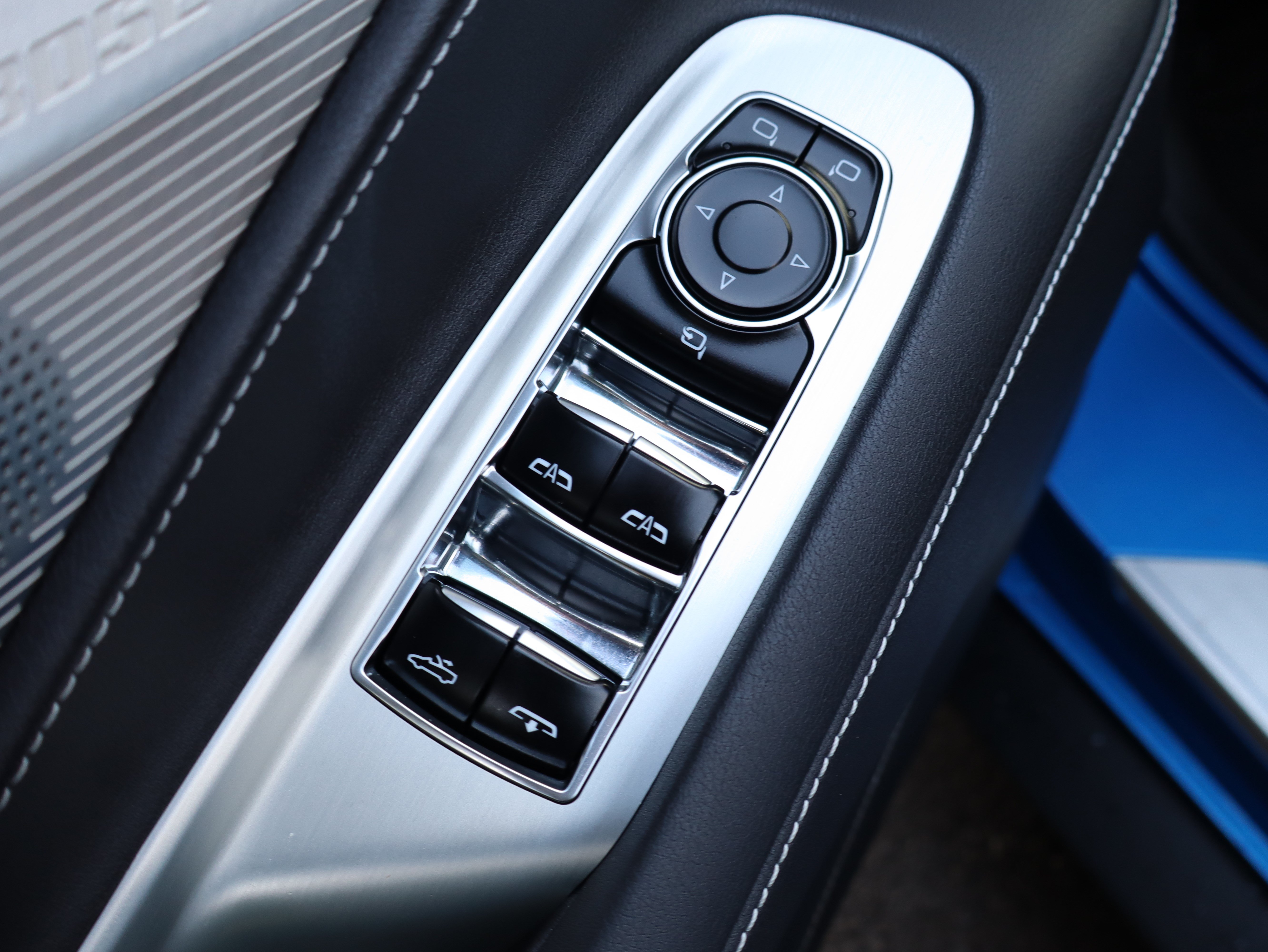 Used 2025 Chevrolet Corvette Stingray Preferred Conv w/ Z51 Performance Package RWD image 19