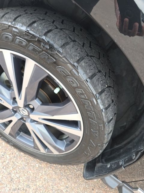 Used 2020 Nissan Pathfinder Platinum FWD image 11
