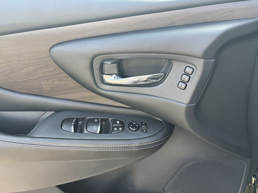 Certified 2024 Nissan Murano Platinum w/ Cargo Package image 24
