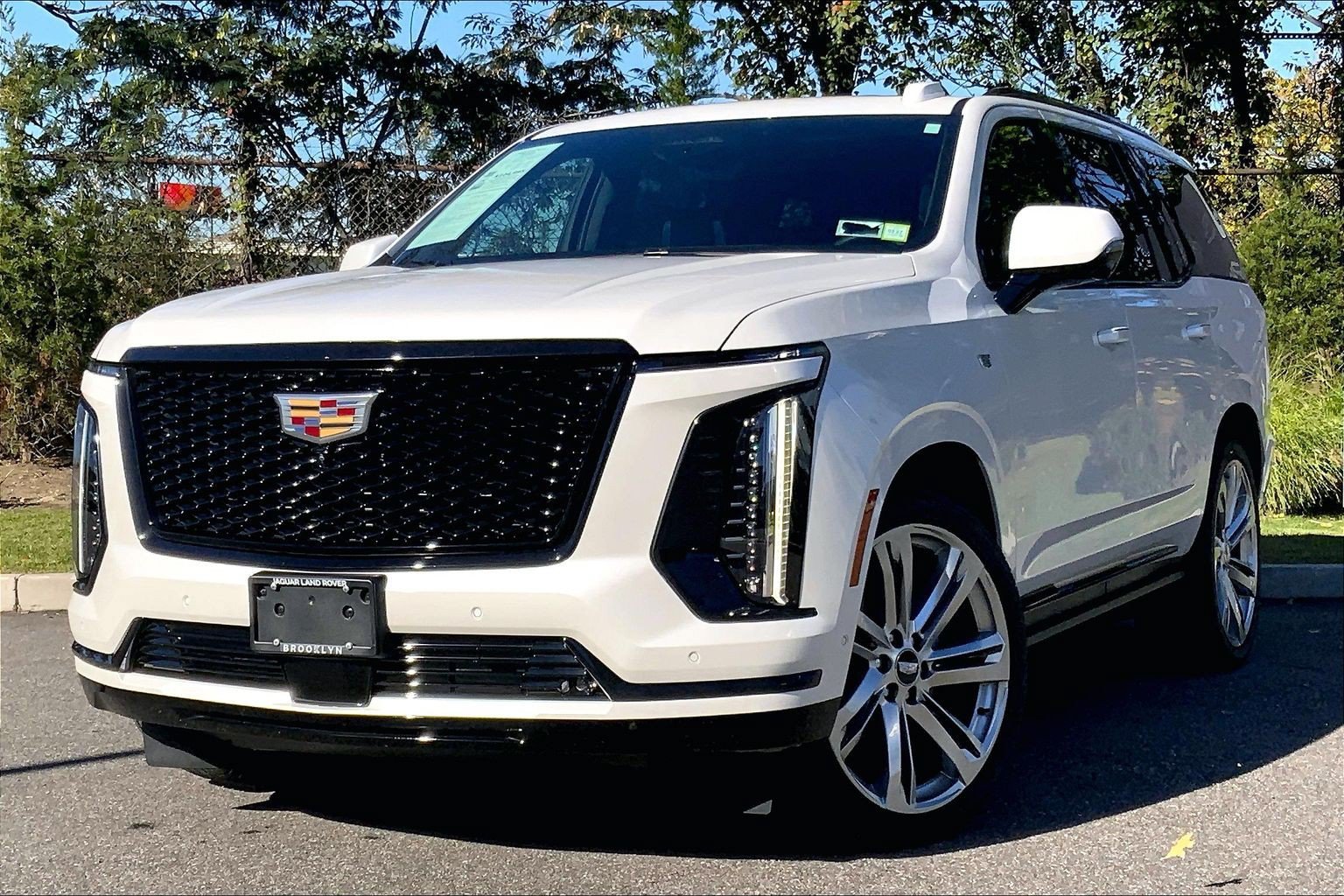 Used 2025 Cadillac Escalade Sport Platinum w/ LPO, Floor Liner Package AWD/4WD image 1