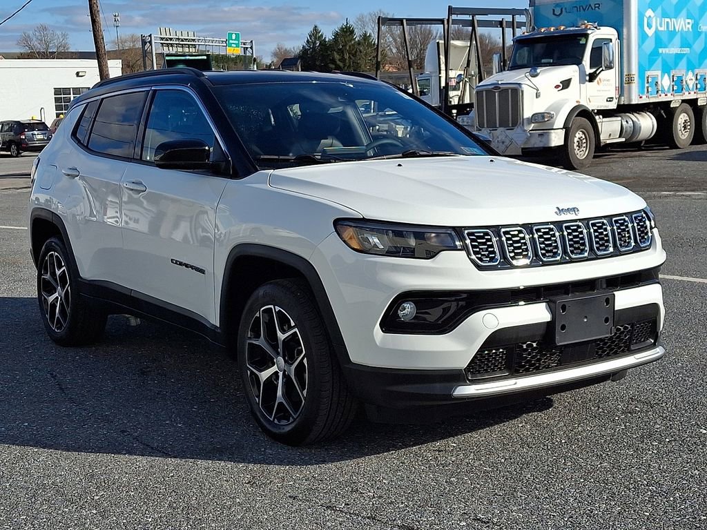 Used 2024 Jeep Compass Limited image 3