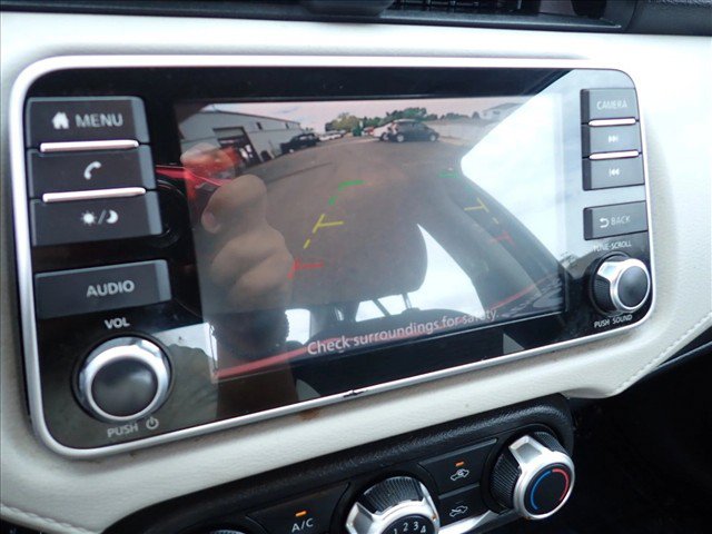 Used 2021 Nissan Versa SV FWD image 19