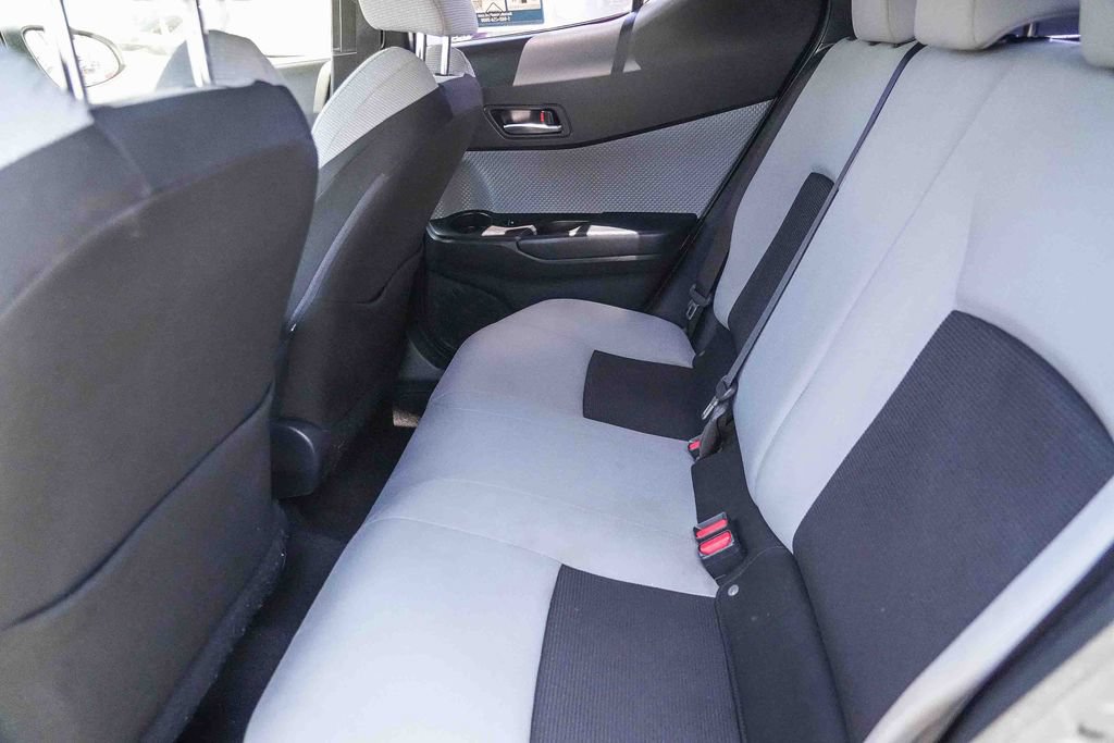 Used 2019 Toyota C-HR XLE FWD image 22