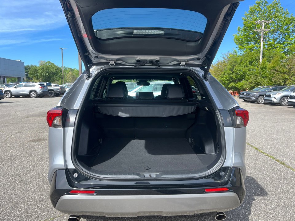 Used 2024 Toyota RAV4 XSE image 17