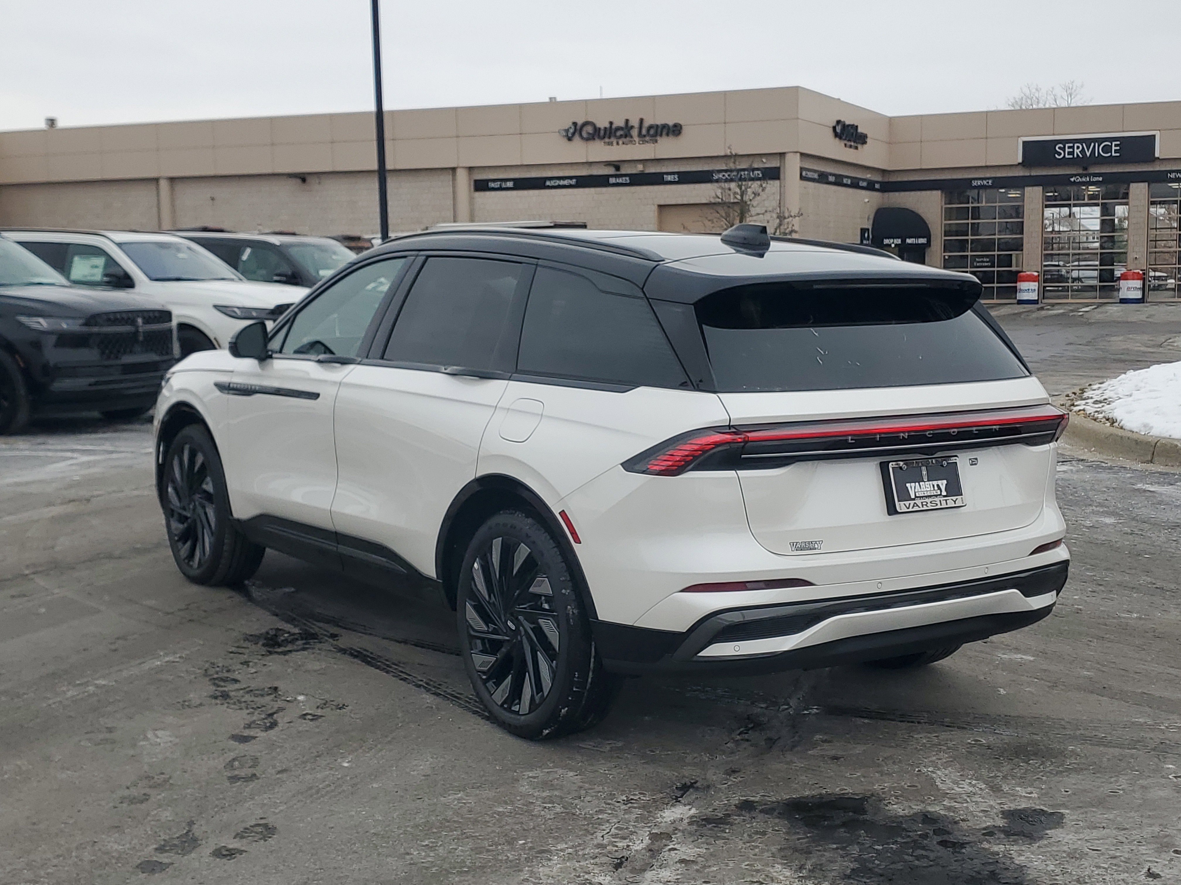 New 2026 Lincoln Nautilus Reserve w/ Jet Appearance Package image 3