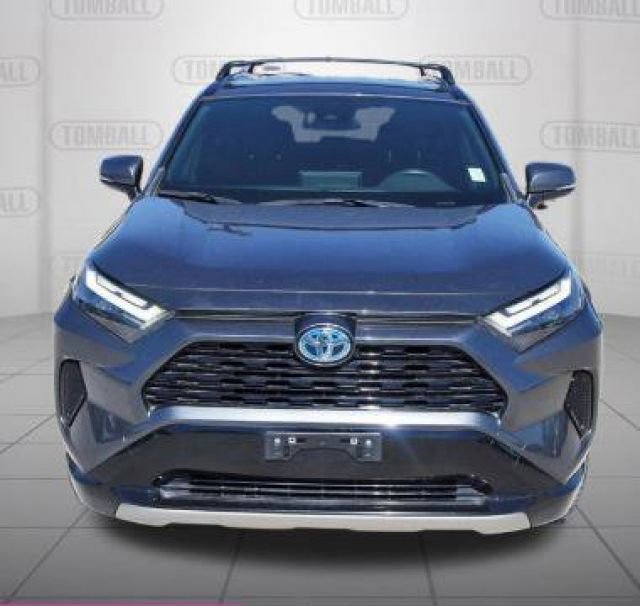 Used 2022 Toyota RAV4 SE image 13