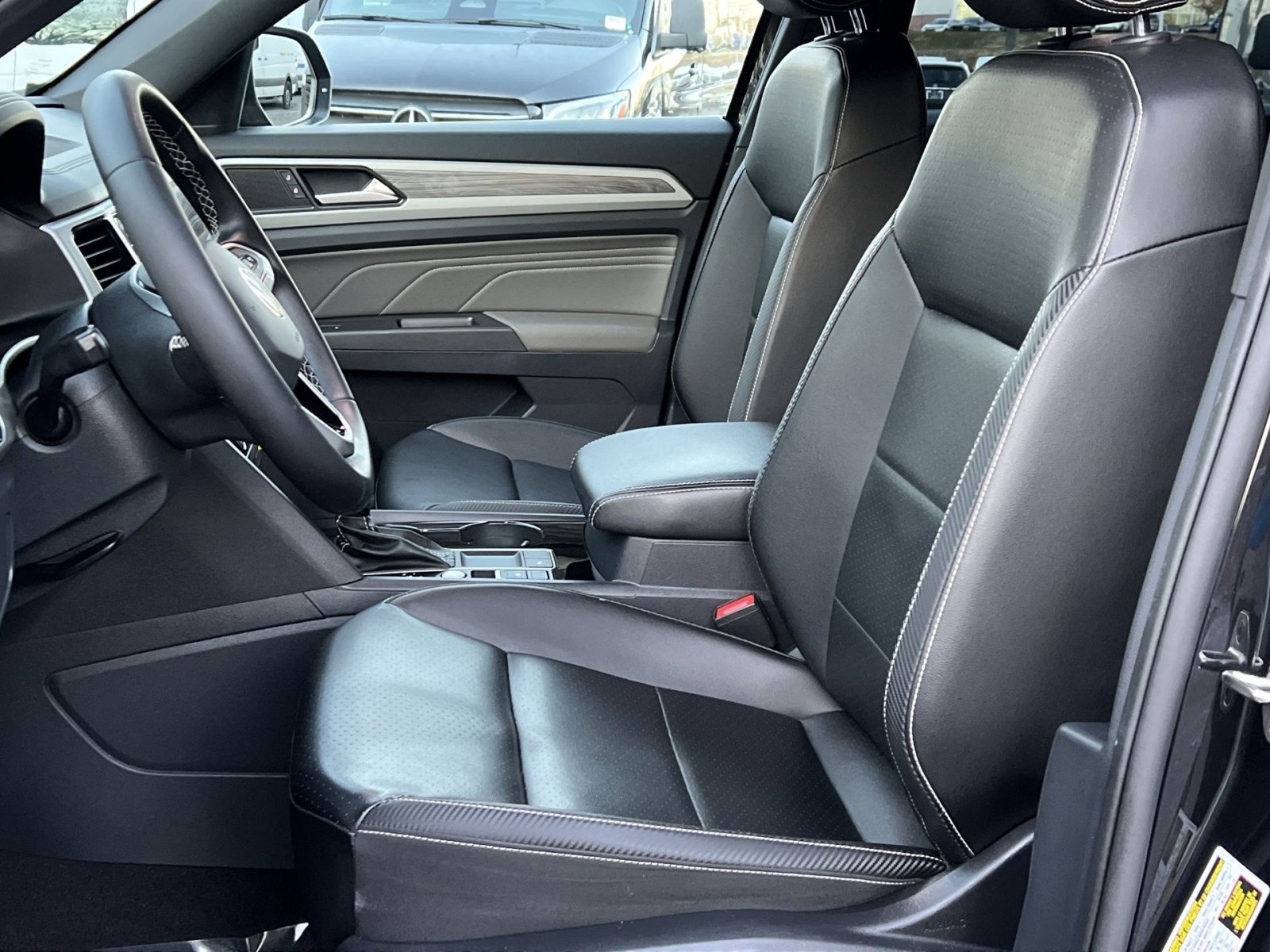 Used 2022 Volkswagen Atlas Cross Sport SE image 11