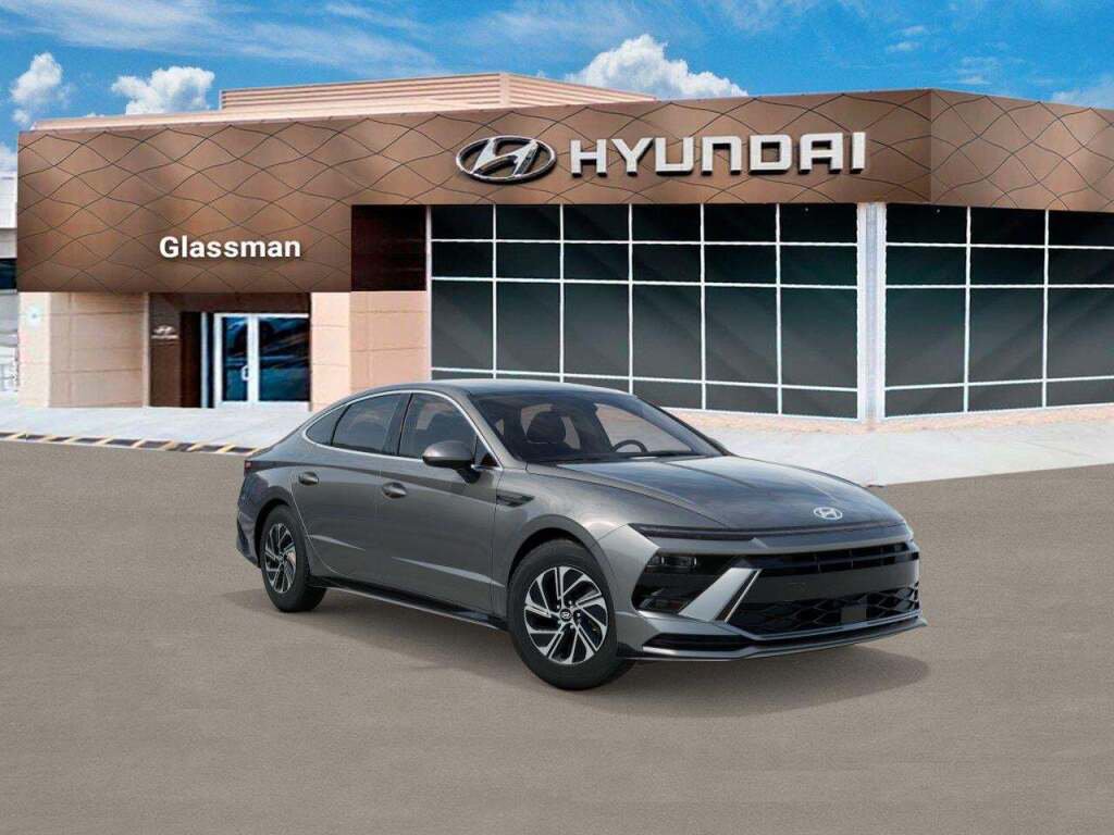 New 2027 Hyundai Sonata Blue FWD image 2