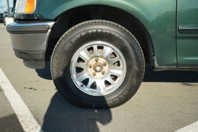 Used 2003 Ford F150 XLT image 10