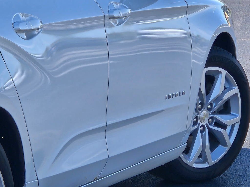 Used 2017 Chevrolet Impala LT w/ Convenience Package FWD image 12