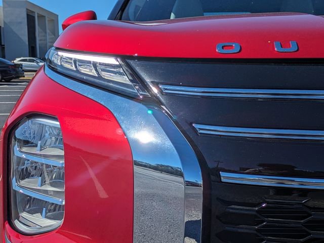 New 2025 Mitsubishi Outlander SE image 10