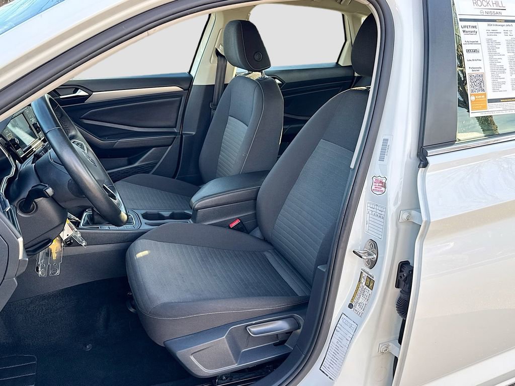 Used 2024 Volkswagen Jetta S image 19