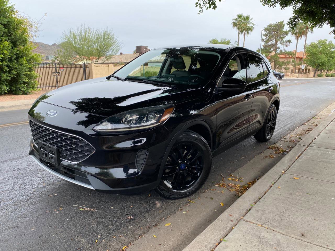 Used 2022 Ford Escape SE w/ Convenience Package FWD image 3
