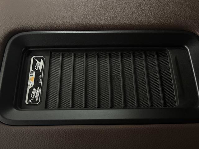 Used 2016 Chevrolet Silverado 1500 High Country w/ High Country Premium Package image 25