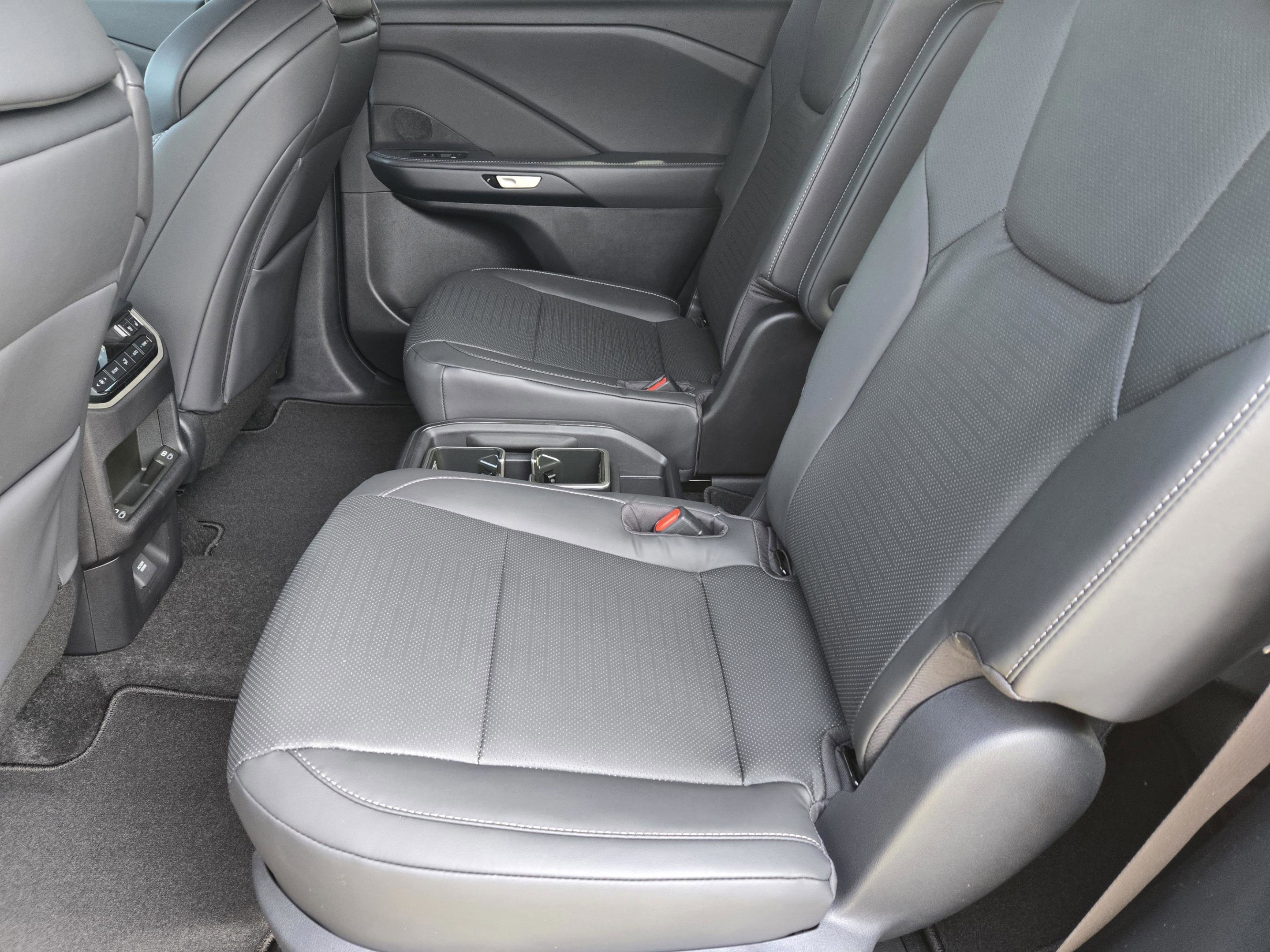 New 2026 Lexus TX 500h AWD image 19