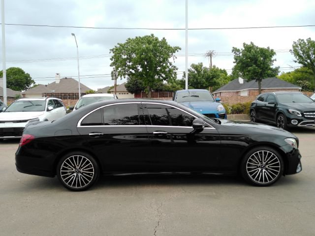 Used 2017 Mercedes-Benz E 300 4MATIC image 5